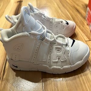 Brand new Nike air more uptempo toddler shoes. Size 9c